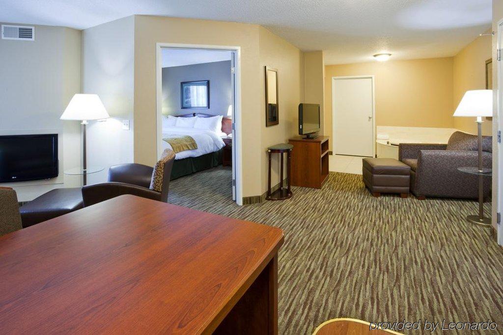 Grandstay Residential Suites Hotel - О Клер Екстериор снимка